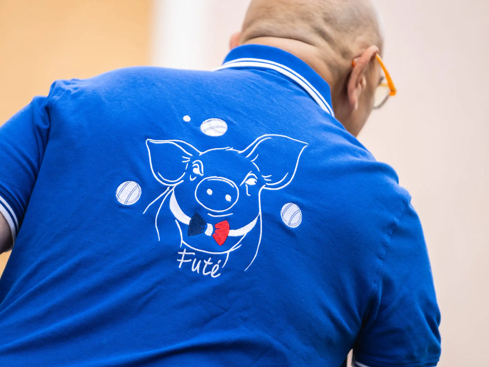 Polo-pétanque-bleu-17 Polo petanque bleu 17 - Cochon Futé